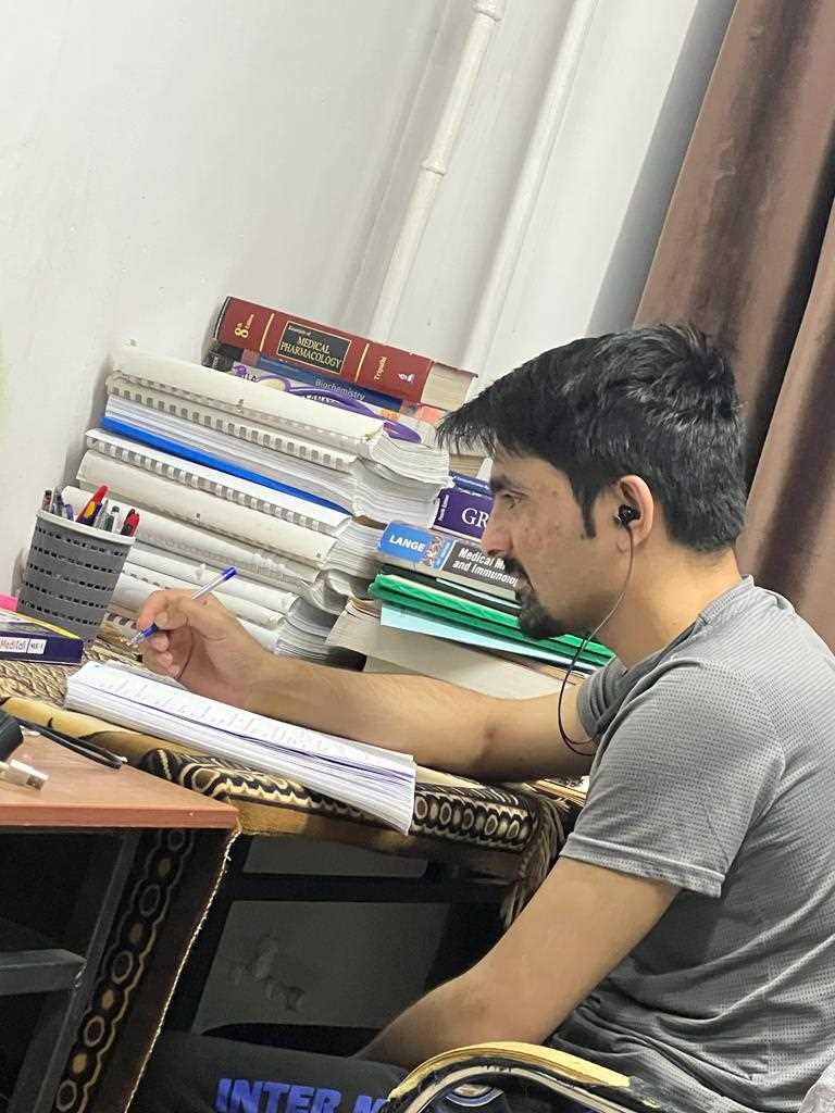Dr sadiq zaman