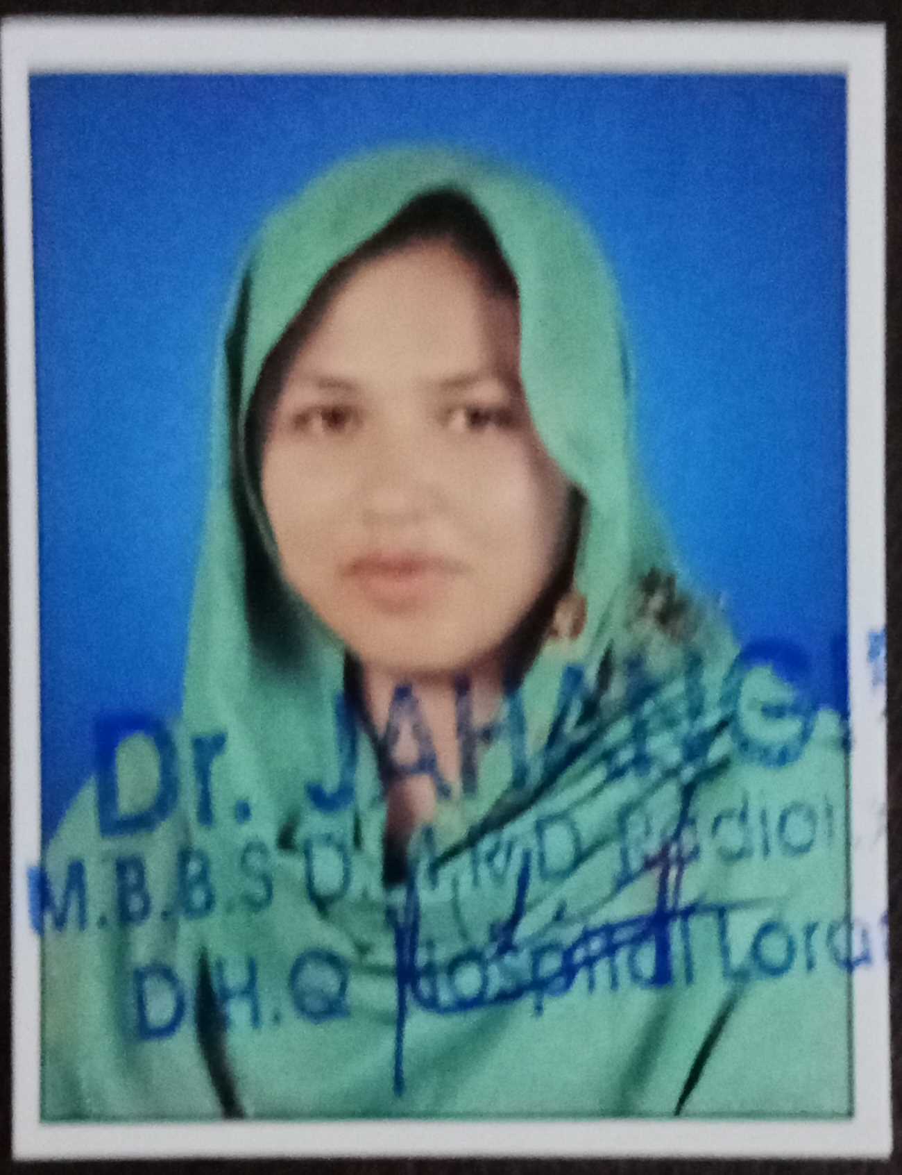 Dr faryal