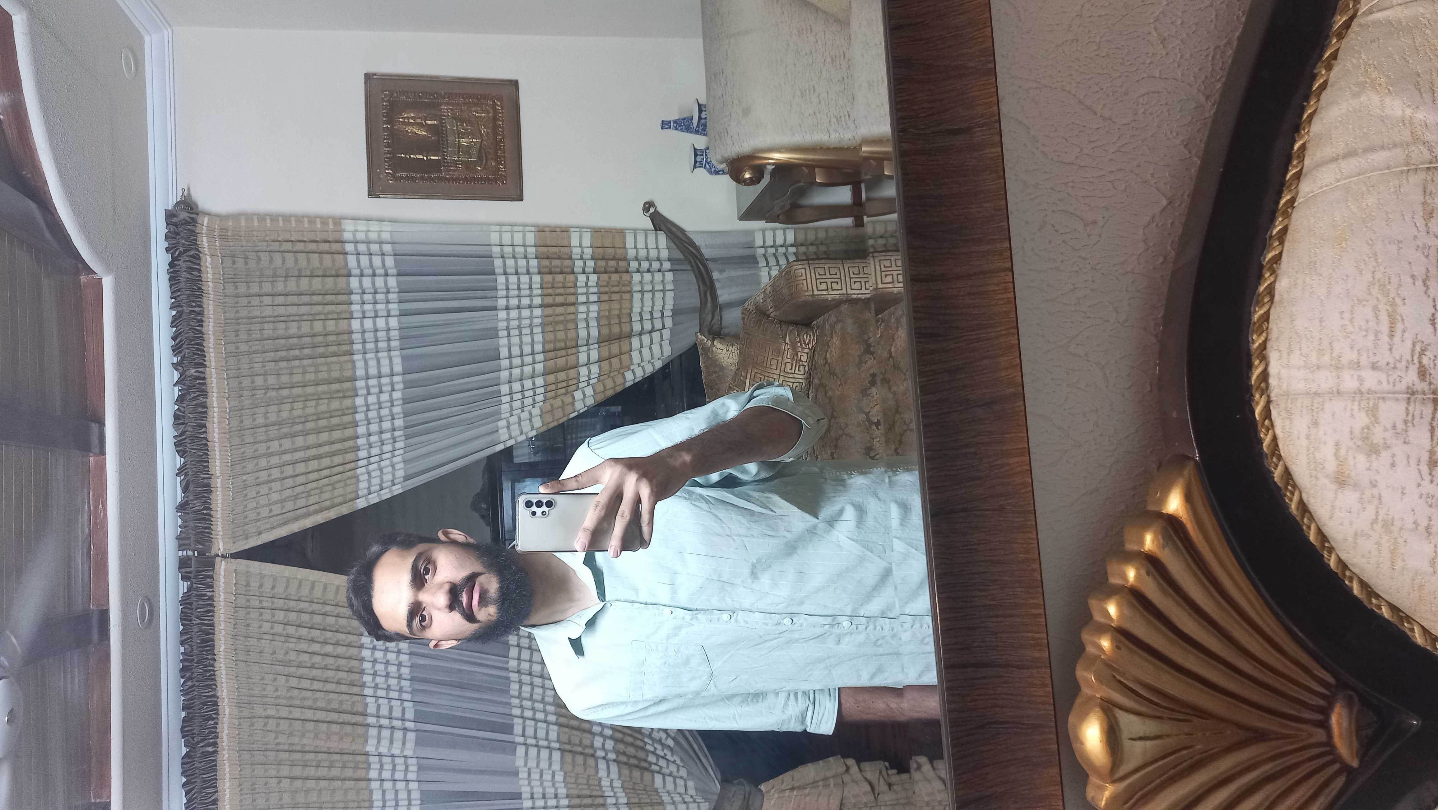 Dr Talha Anwar