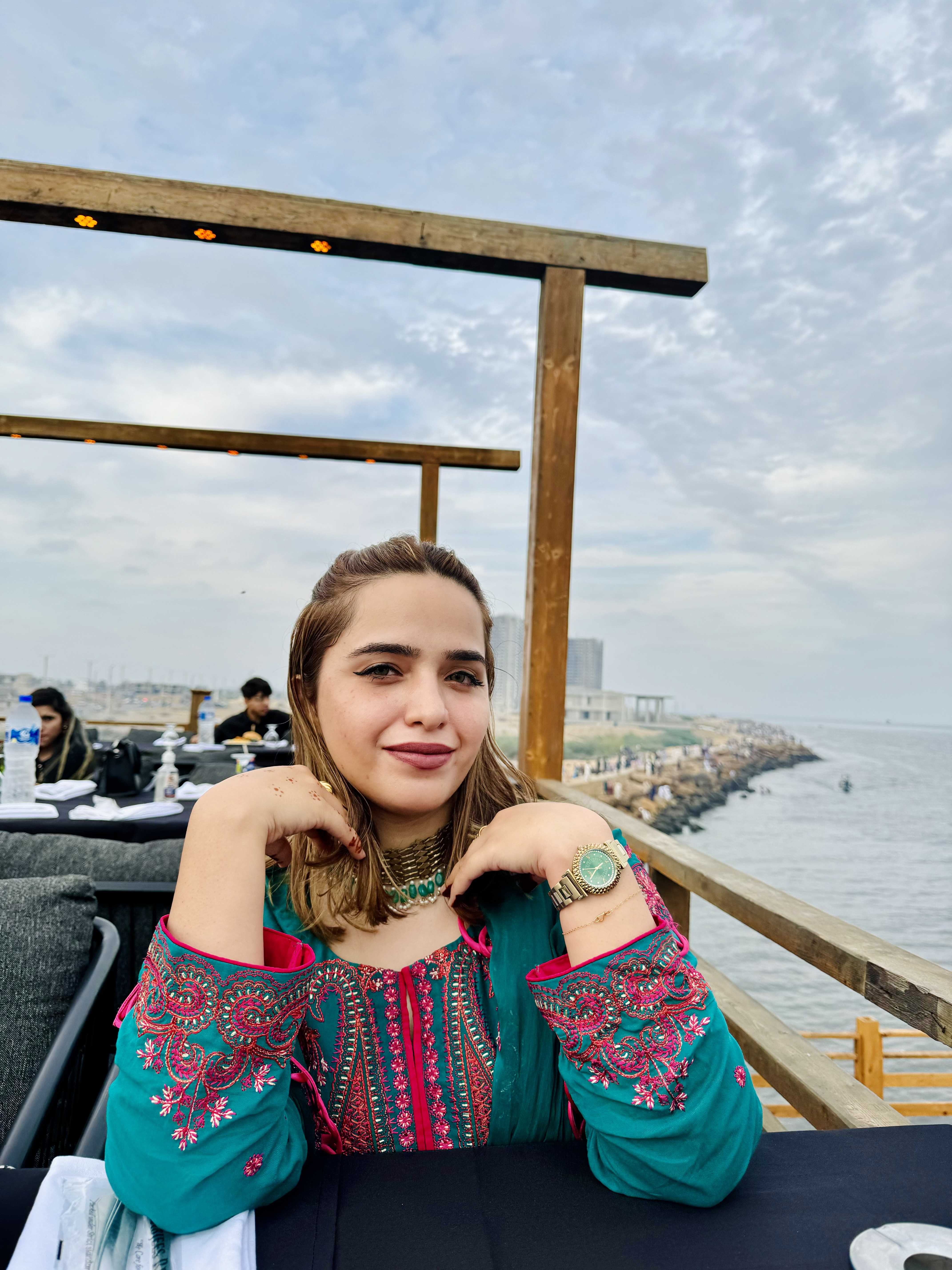 Iffat manshad