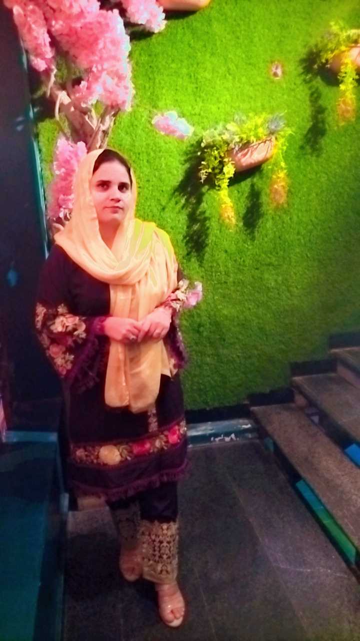 Kinza saleem