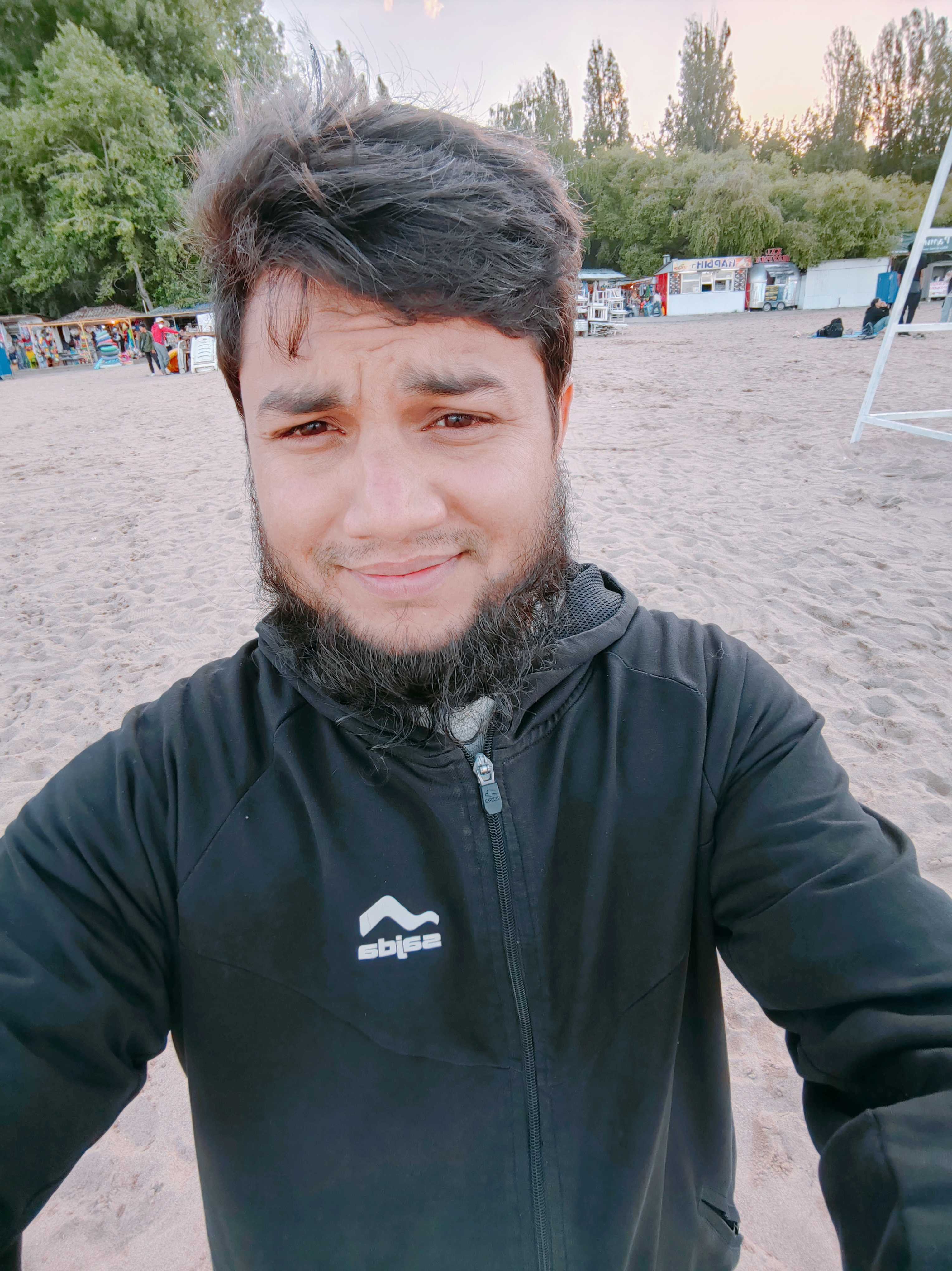 Lahkar khan