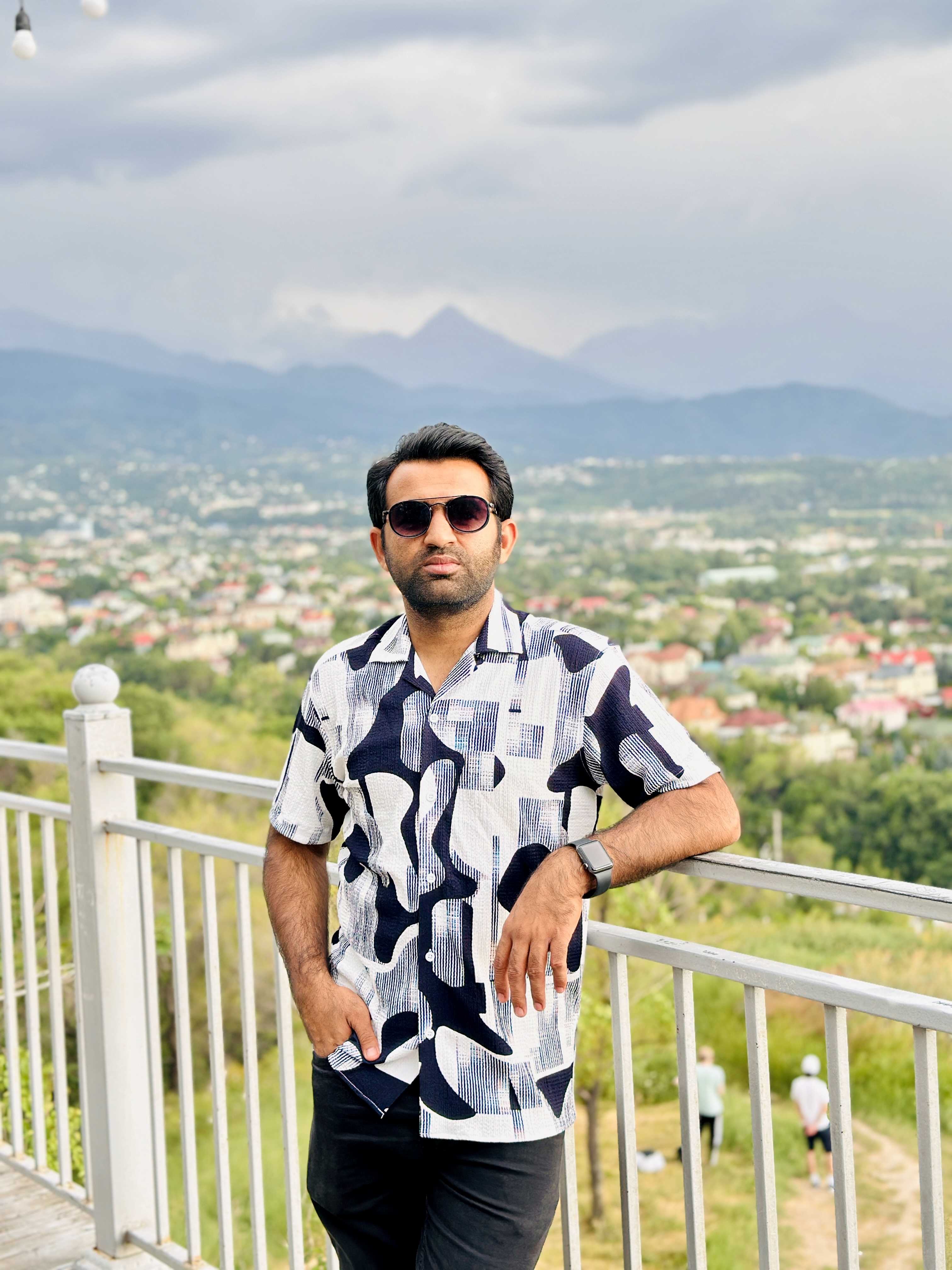 Qalab Hussain