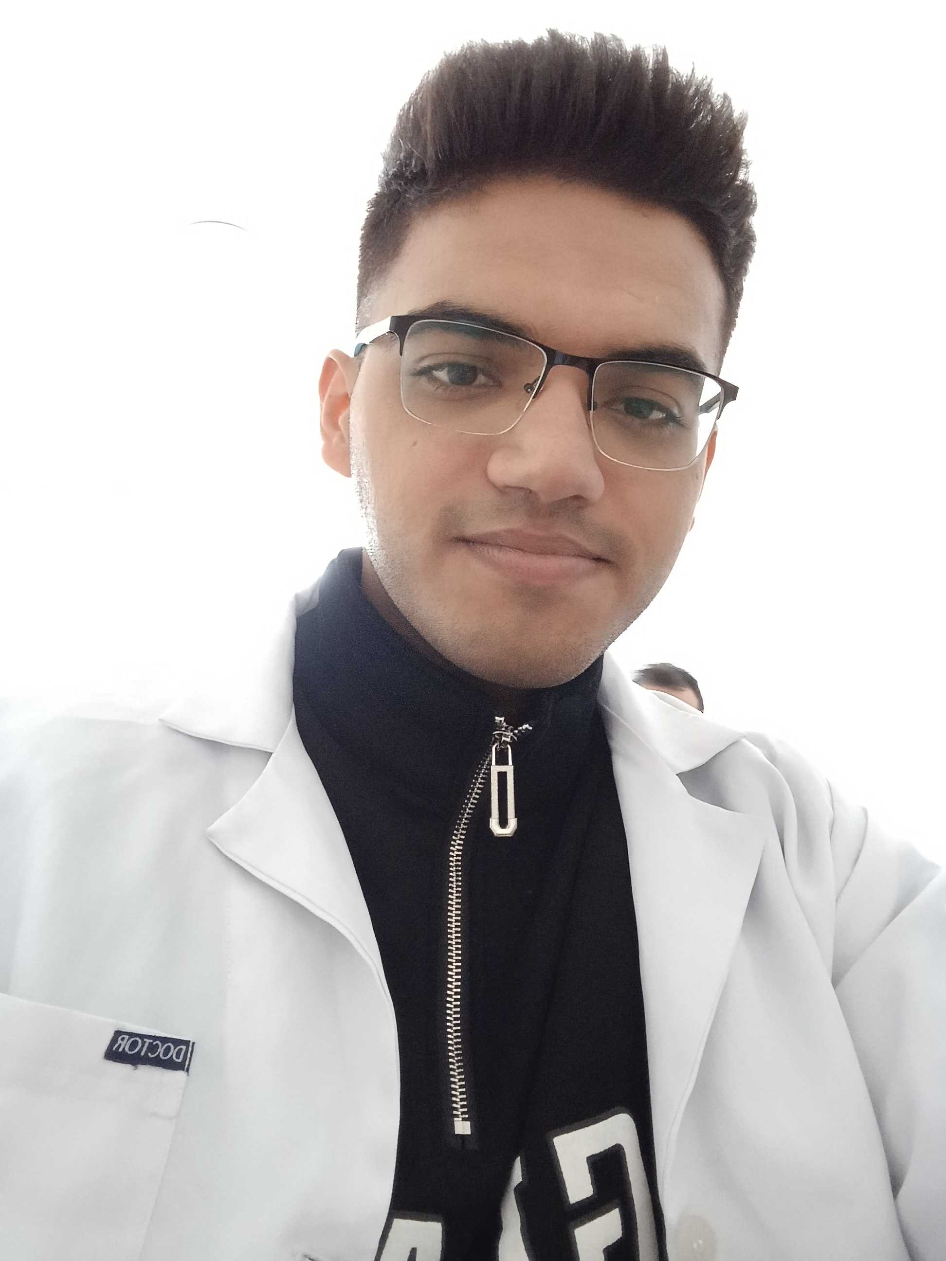 Dr Albash Hussain
