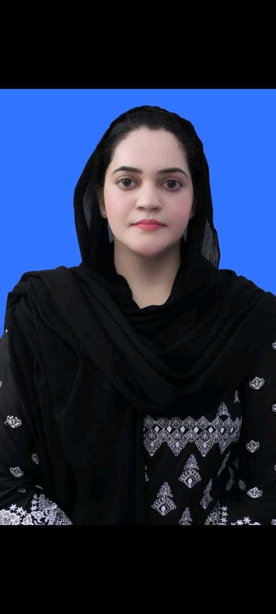 Shanza khan