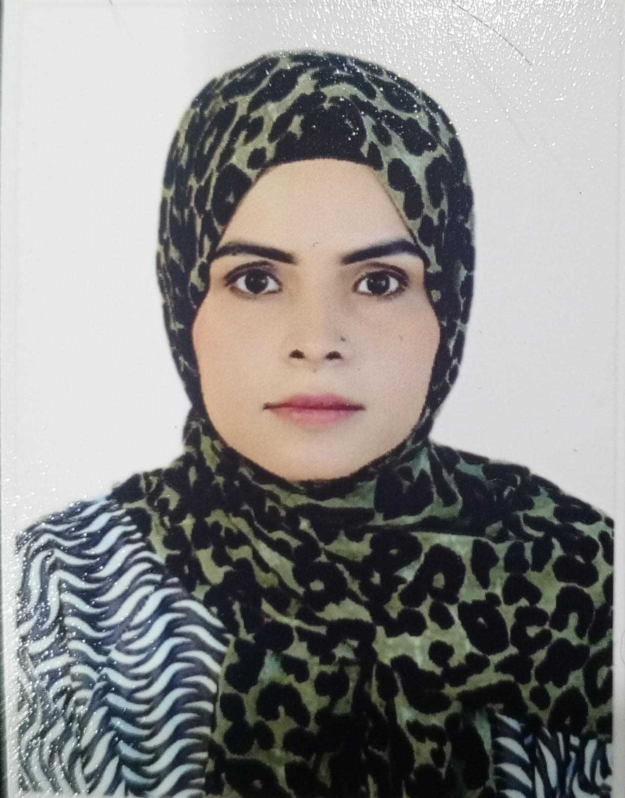Dr Azra Bano