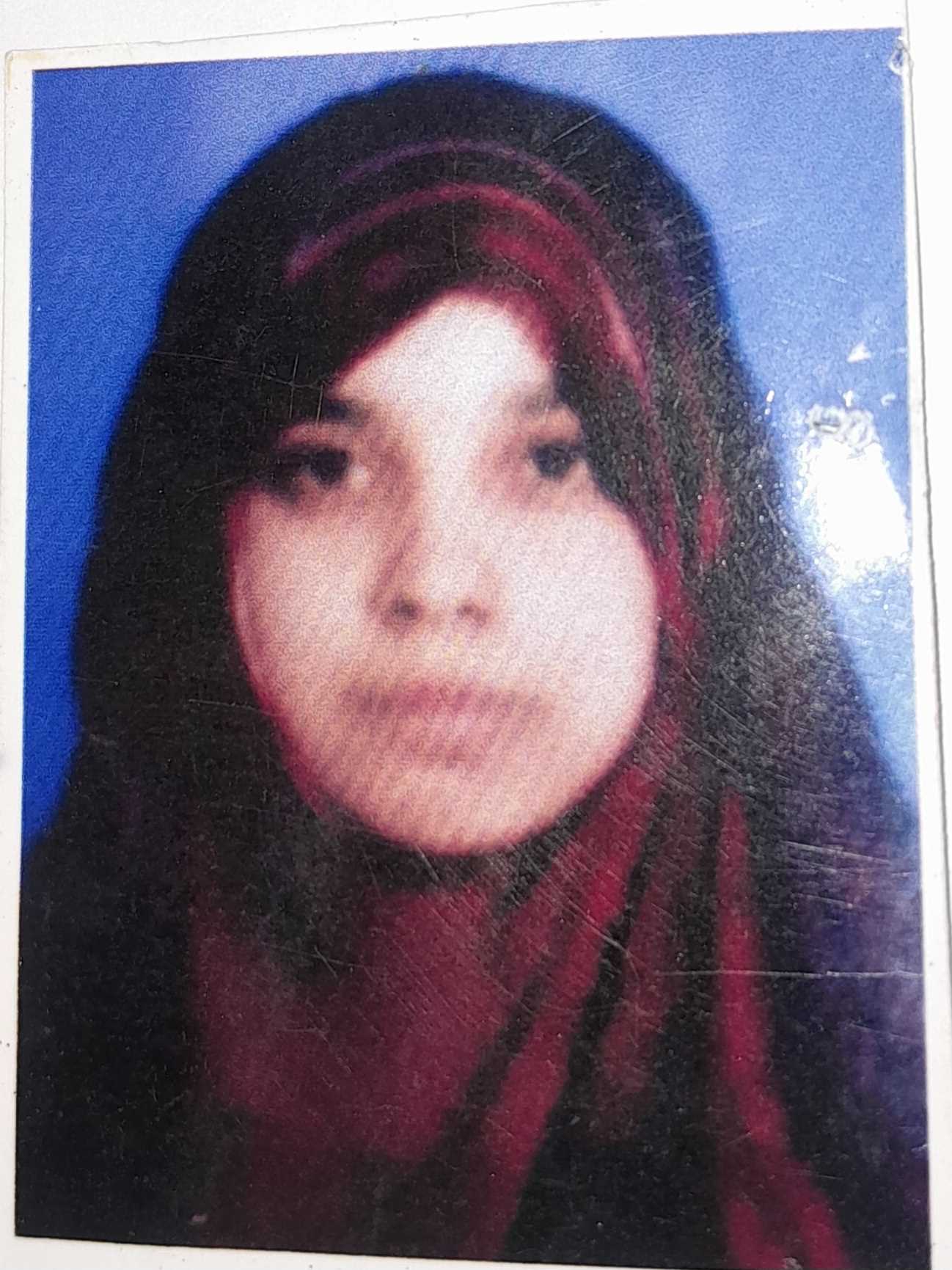 Dr Gulnaaz