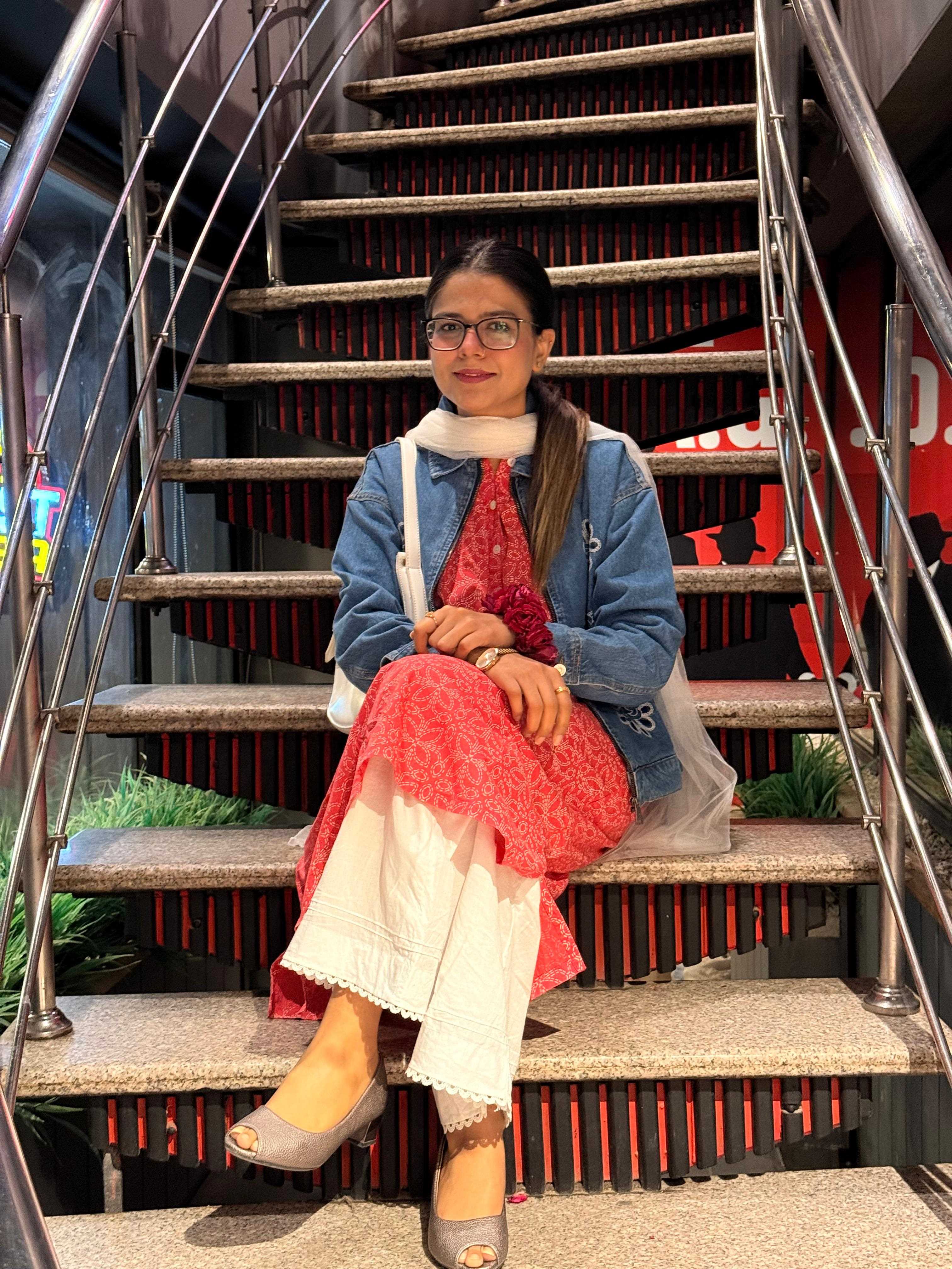 Dr Mahpara