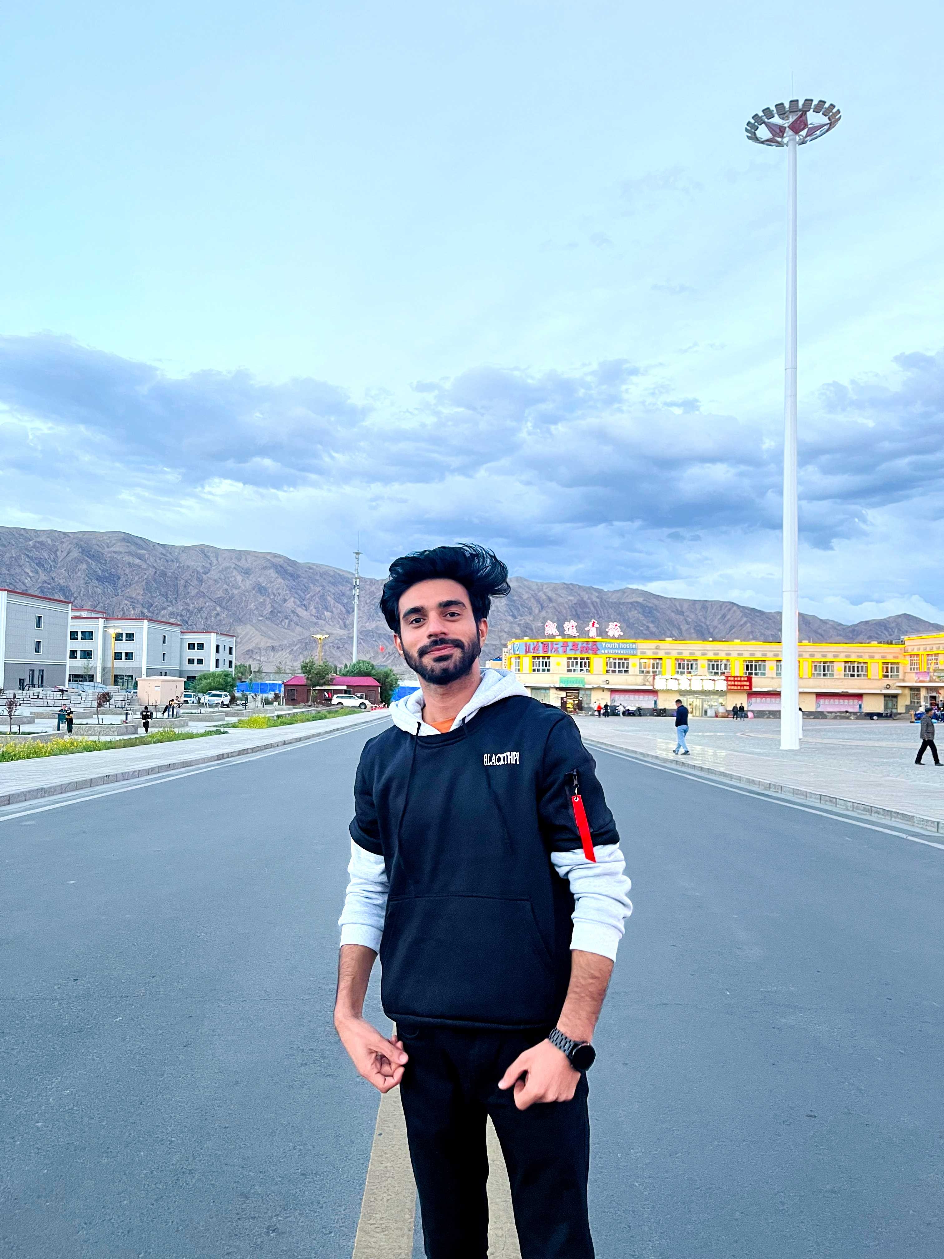 Hamad Khan