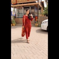 noureen Ikhlaq
